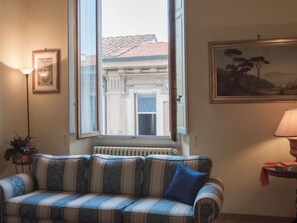 Living area - Duomo Suite by Interhome (Florence)