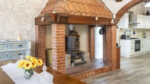 Frigorifero, forno, lavastoviglie, pentole/stoviglie/utensili