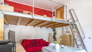 Living area - Florentine Careggi Loft by Interhome (Serpiolle)