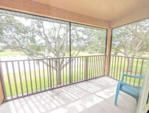 Property grounds - Spacious 4-bedroom townhome in peaceful Davenport with AC 507 (Davenport)