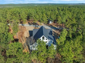 Exterior - Cozy & Secluded - Hot Tub - Game Room (Broken Bow)