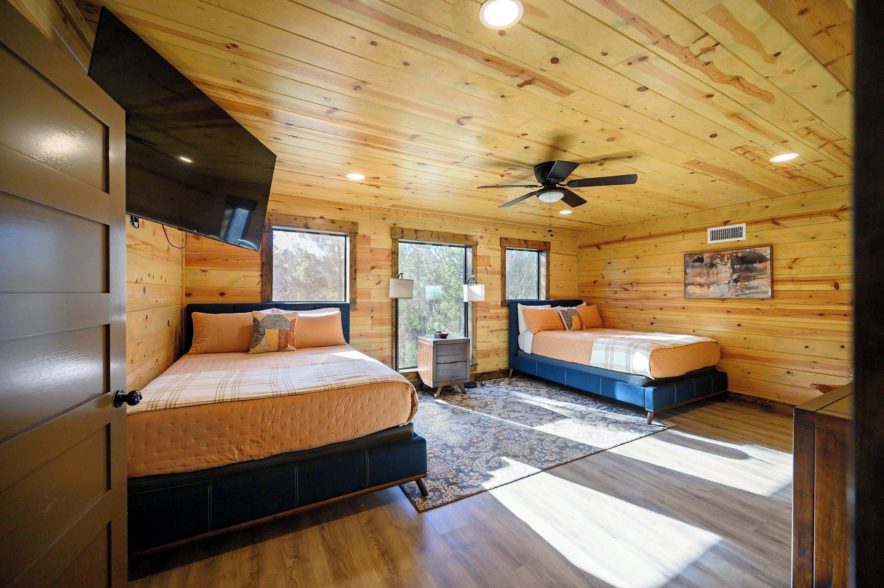 3 bedrooms, iron/ironing board, free WiFi, bed sheets