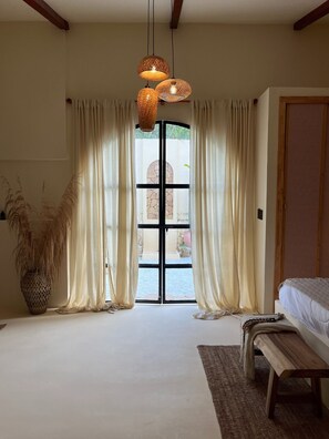 1 habitación, escritorio, wifi gratis y ropa de cama 