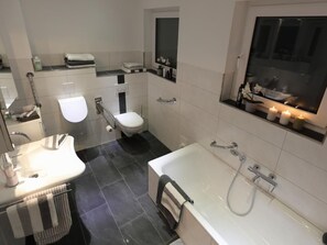 Towels - Appartement in Mastershausen mit Terrasse, Garten und Grill by Interhome (Mastershausen)