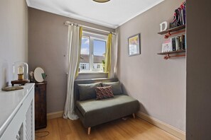 Interior - Spacious 3BDR House with Garden in East Ham (Greater London)