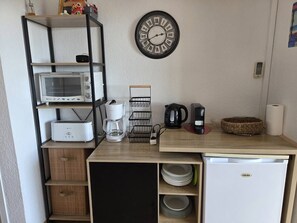 Interior - Lovely studio cabin apartment residence with pool near Richelieubeach, Cap d'Agde (LE CAP D AGDE)