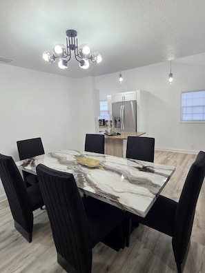Dining - Modern Family House w/ Pool & Billiards. Just 3 minutes from Busch Gardens (Tampa)