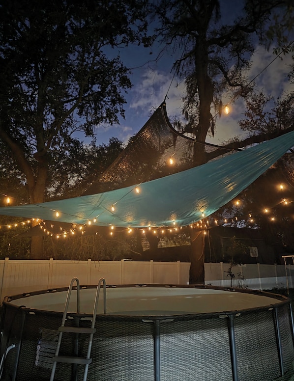 Tina de hidromasaje al aire libre