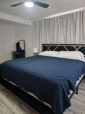 2 bedrooms, desk, free WiFi, bed sheets