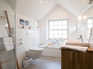 Towels - Hochwertige, helle FeWo mit Meerblick am Deich by Interhome (Nessmersiel)