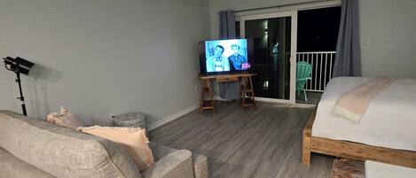 Fer et planche à repasser, accès Internet, draps fournis