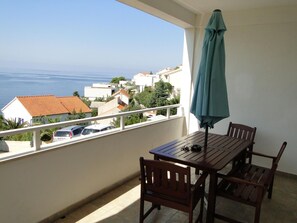 Outdoor dining - Villa Laguna 2 Ferienwohnung für 4 Personen by Interhome (Primošten)