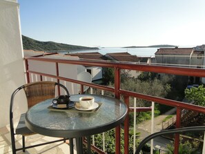 Outdoor dining - Lucija für 2 Personen by Interhome (Primošten)