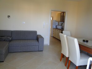 Living area - "Asia 2" mit Blick auf das Wasser by Interhome (Marina)