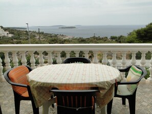 Outdoor dining - Rube 4 für 4 Personen by Interhome (Primošten)