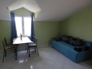 TV - Appartement Minea B mit herrlichem Meerblick by Interhome (Podorljak)