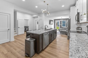 Interior - Farm House & Carriage House DT Indy with Pool Table (Indianapolis)