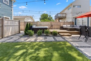 Terrace/patio - Farm House & Carriage House DT Indy with Pool Table (Indianapolis)