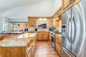 Fridge, microwave, oven, stovetop - New! 30-Day Min | Whitefish Lake Views | 3BR Condo w/ Deck Near Downtown (Whitefish)