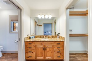 Shower, towels - New! 30-Day Min | Whitefish Lake Views | 3BR Condo w/ Deck Near Downtown (Whitefish)