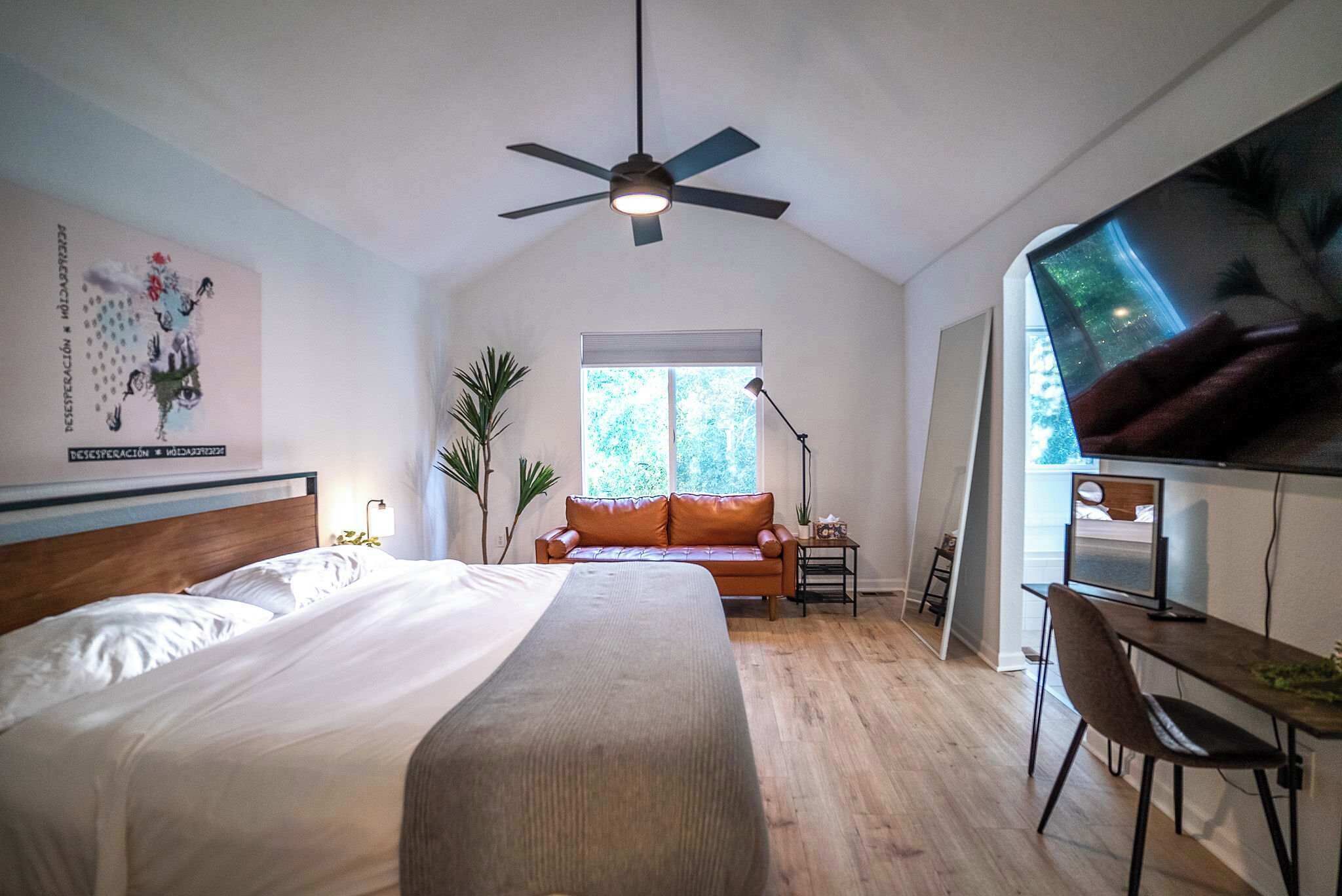 Desk, iron/ironing board, travel crib, WiFi