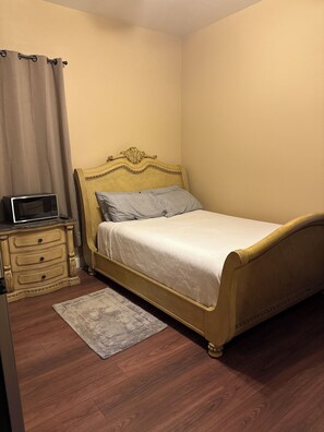 Room - Welcoming studio with AC in charming Goodyear (Goodyear)