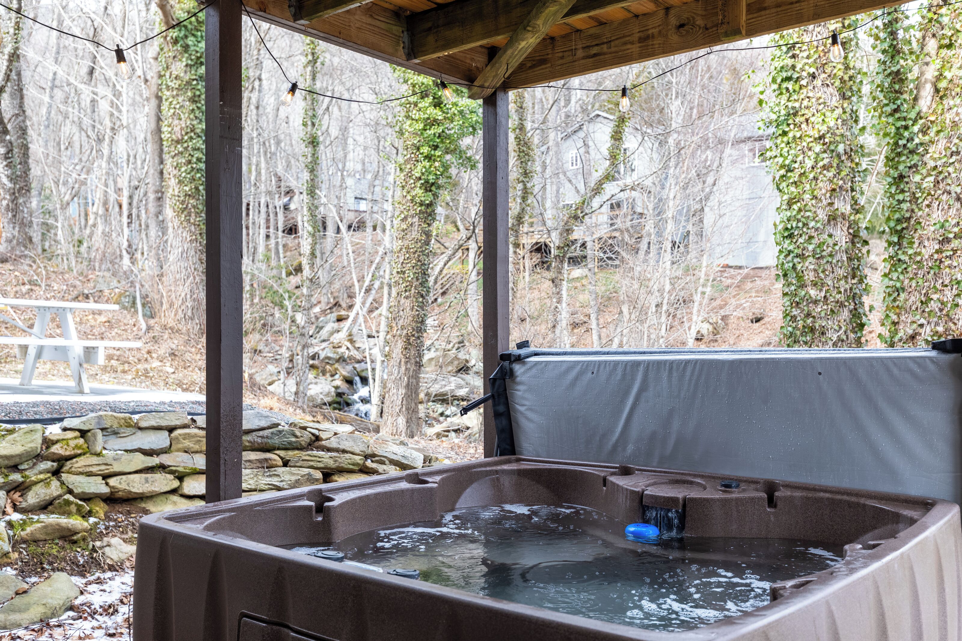 Outdoor spa tub