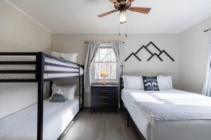 4 bedrooms, iron/ironing board, WiFi, bed sheets - Ski, Hike, and Relax by the Creek - Hot Tub, Creek Access, Sleeps 11 (Banner Elk)