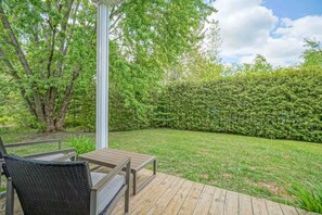 Property grounds - Charming condo for an Eastern Townships getaway! (Orford)