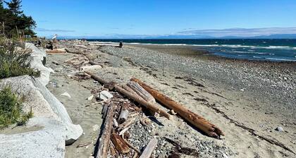 Large ocean view family retreat