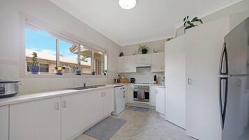 Microwave, oven, stovetop, dishwasher