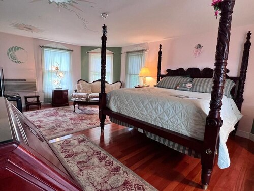 A Fairytale Stay in the Fantasy Suite at Mountain Quest