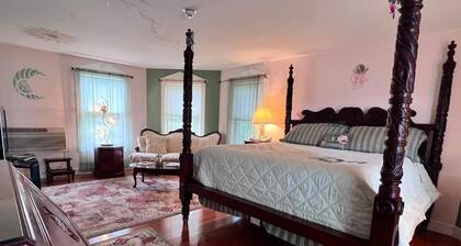 A Fairytale Stay in the Fantasy Suite at Mountain Quest