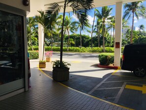 Property grounds - Modern Studio Waikiki Beach (Honolulu)