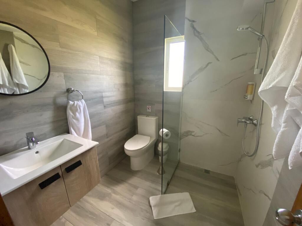 Family Double or Twin Room, Lanai, Beach View | Bathroom