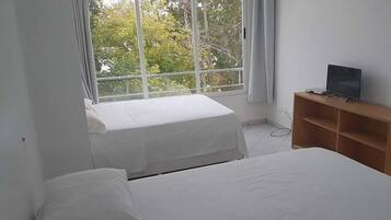 Chambre Familiale Double ou avec lits jumeaux, véranda, vue plage | Wi-Fi gratuit