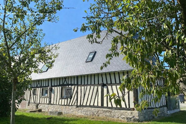 Exterior - La Clé d'Argent - Private Jacuzzi | Garden | Billiards - by Seine & Spa (Jumièges)