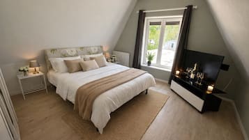 3 Schlafzimmer, Schreibtisch, Bügeleisen/Bügelbrett, kostenloses WLAN