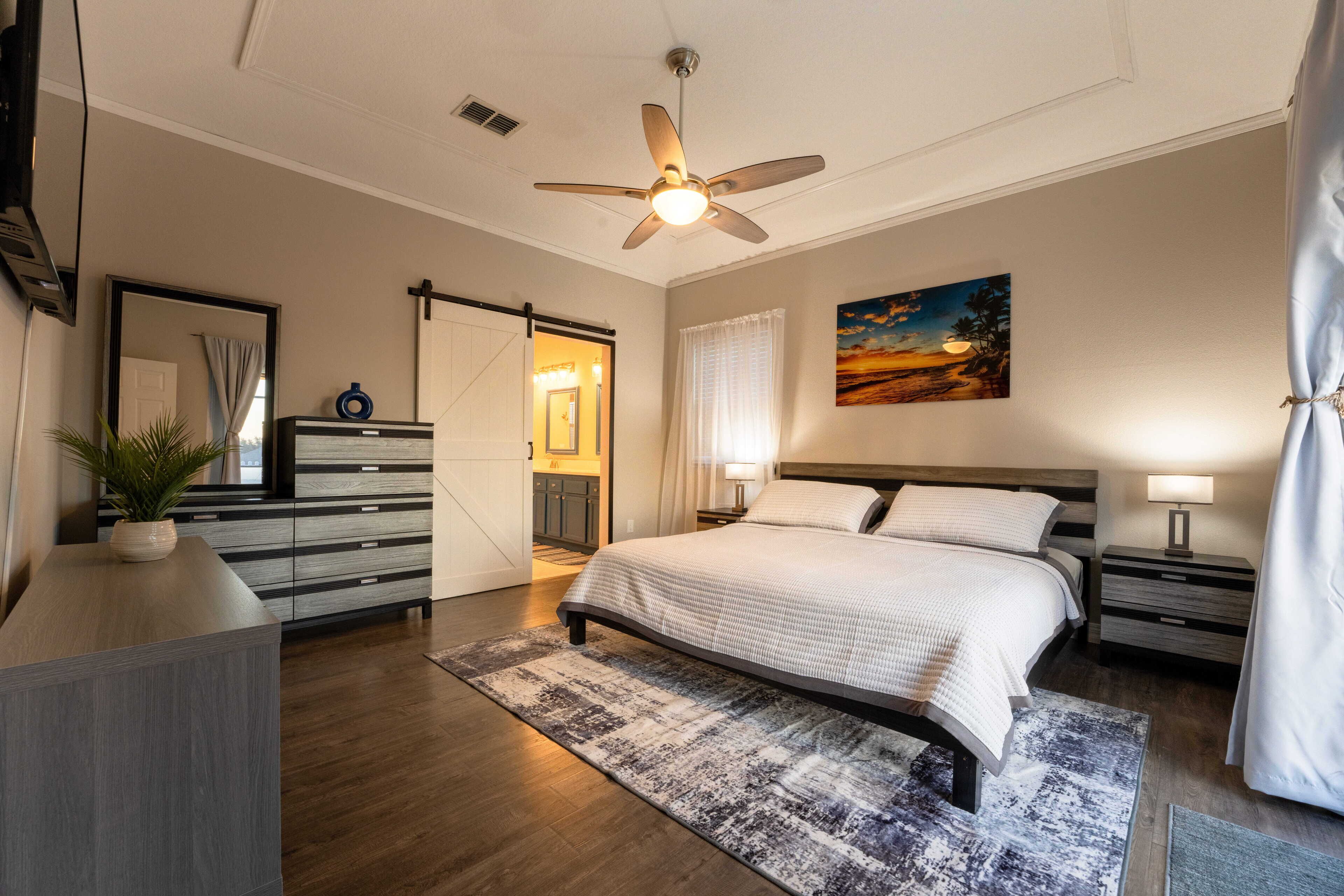 3 chambres, fer et planche à repasser, lit parapluie, Wi-Fi gratuit