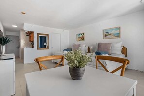 Interior - Cozy & Comfy Deluxe Studio @ ESJ (Carolina)