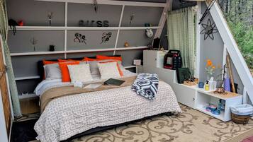 1 bedroom, free WiFi, bed sheets