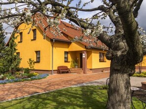 Exterior - Wohnung in Niedergurig mit Grill, Sauna und Gart by Interhome (Bautzen)