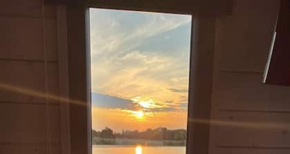 Hausboot NautikHus by Interhome