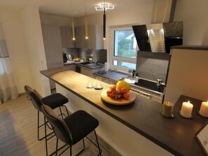 Fridge, microwave, oven, dishwasher