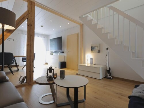 Kinderfreundliches Ferienhaus in Mastershausen mit Garten, Grill und Terrasse by Interhome