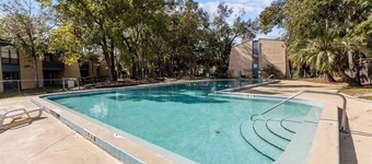 Pet Friendly Hideaway 5 mins UF