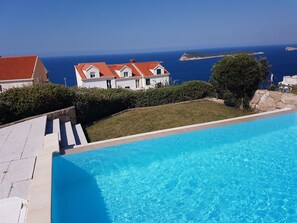 Pool - mit Blick auf das Wasser by Interhome (Dubrovnik/Cavtat)