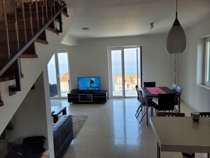 Interior - mit Blick auf das Wasser by Interhome (Dubrovnik/Cavtat)