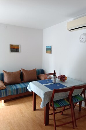 Dining - Wohnung mit Balkon by Interhome (Korčula)