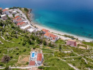 Exterior - „Villa No Stress“ mit Infinity-Pool by Interhome (Drašnice)